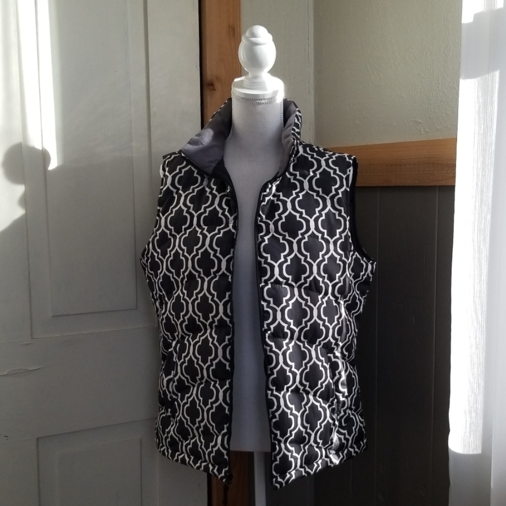 Back and white puffer vest
